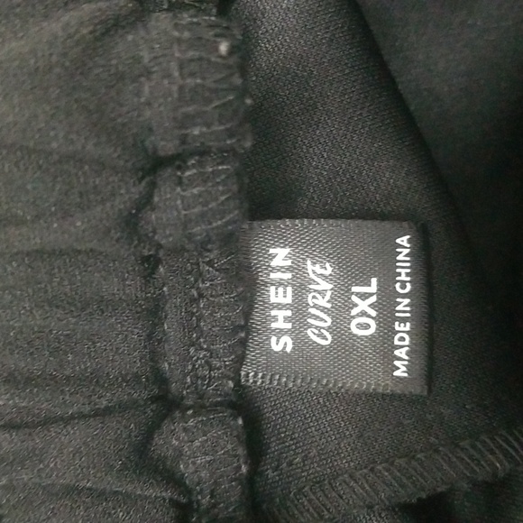 Shein Black Wide Legged Capris W Gold buttons - Picture 7 of 8